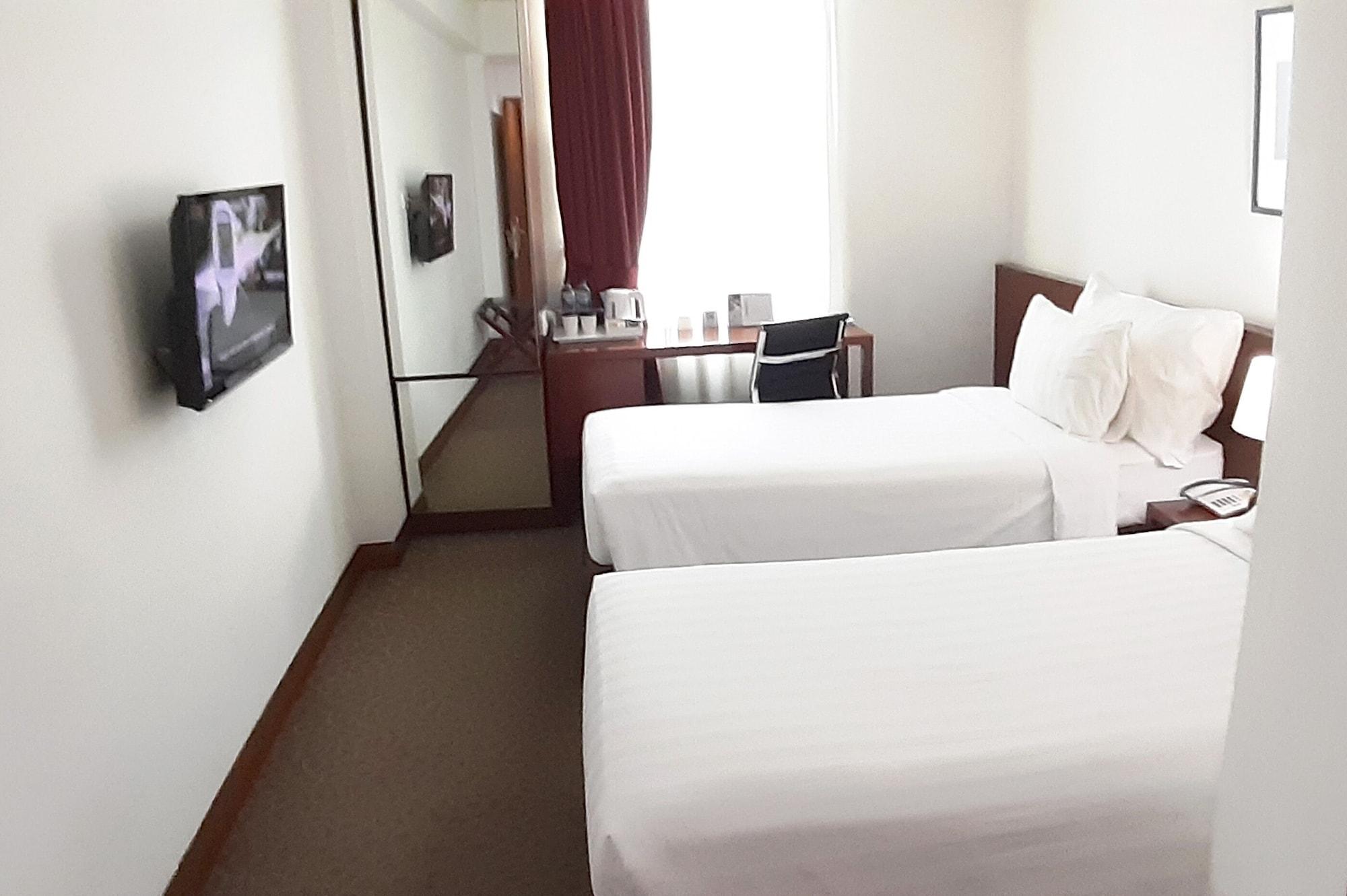 Park Hotel Cawang Джакарта Екстериор снимка