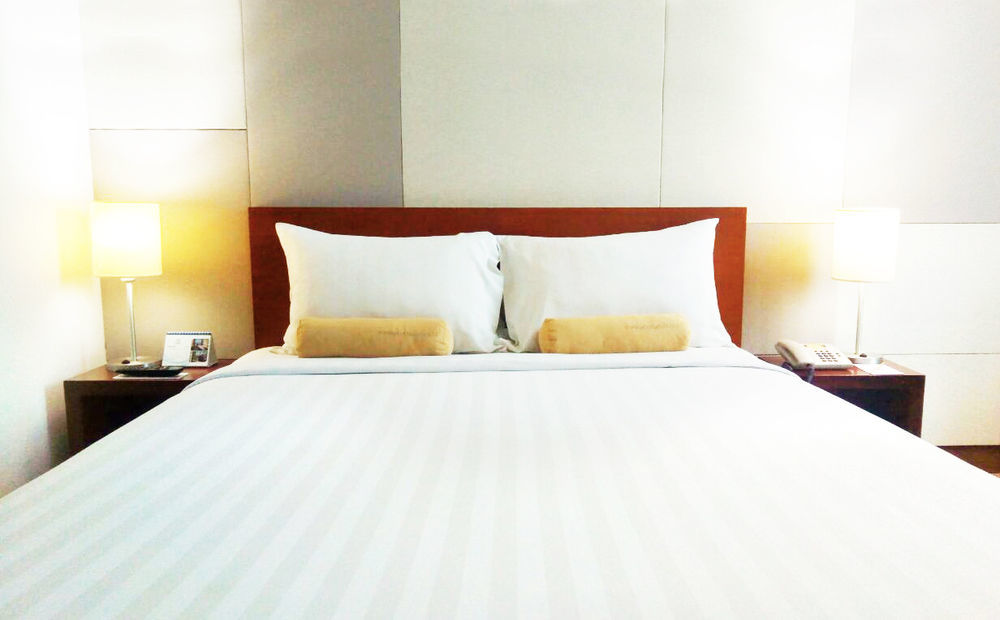 Park Hotel Cawang Джакарта Екстериор снимка