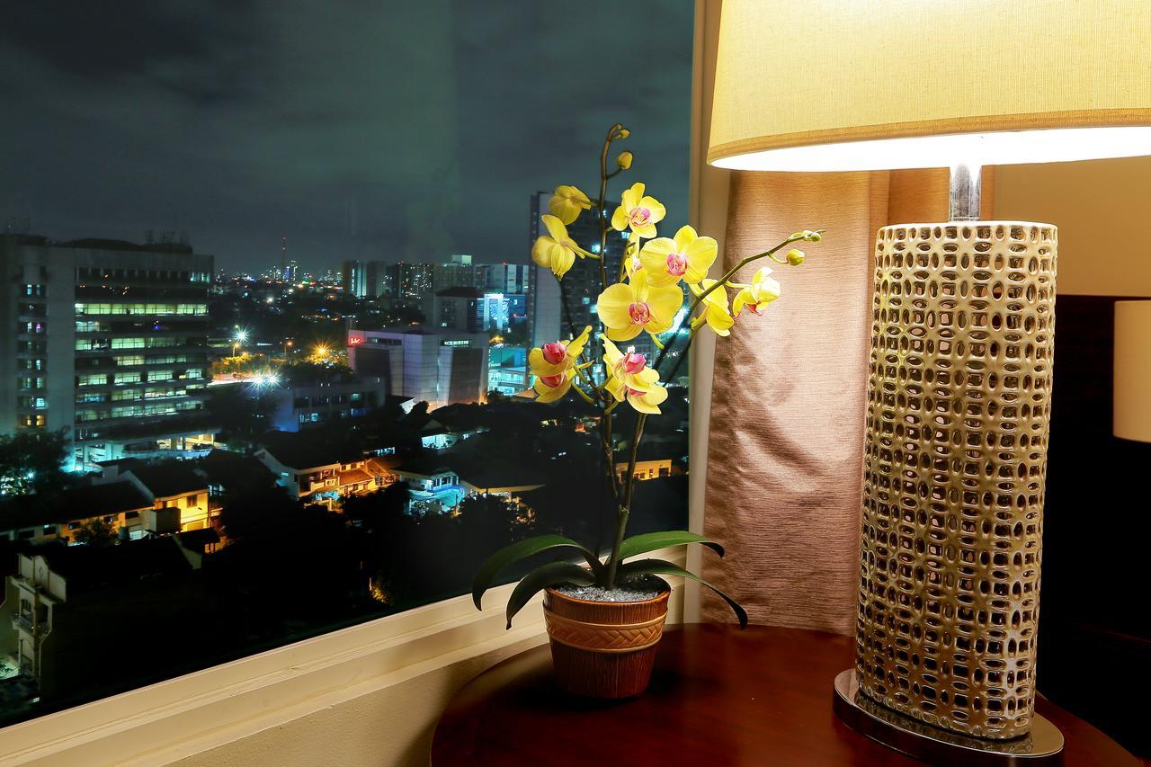 Park Hotel Cawang Джакарта Екстериор снимка